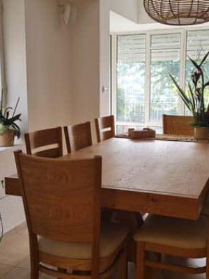 שיפוצים משרד אדריכלות תכנון ויזמות פינת אוכל וסלון